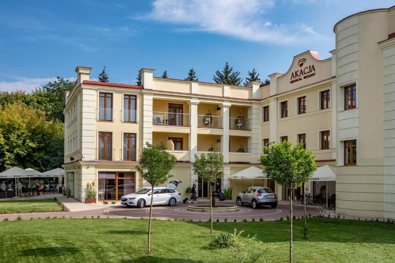 Akacja Medical Resort Цехоцинек Экстерьер фото