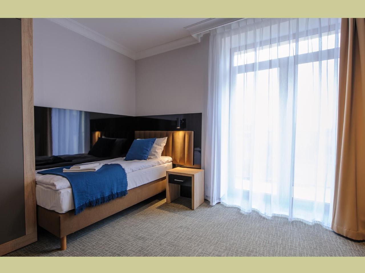 Akacja Medical Resort Цехоцинек Экстерьер фото