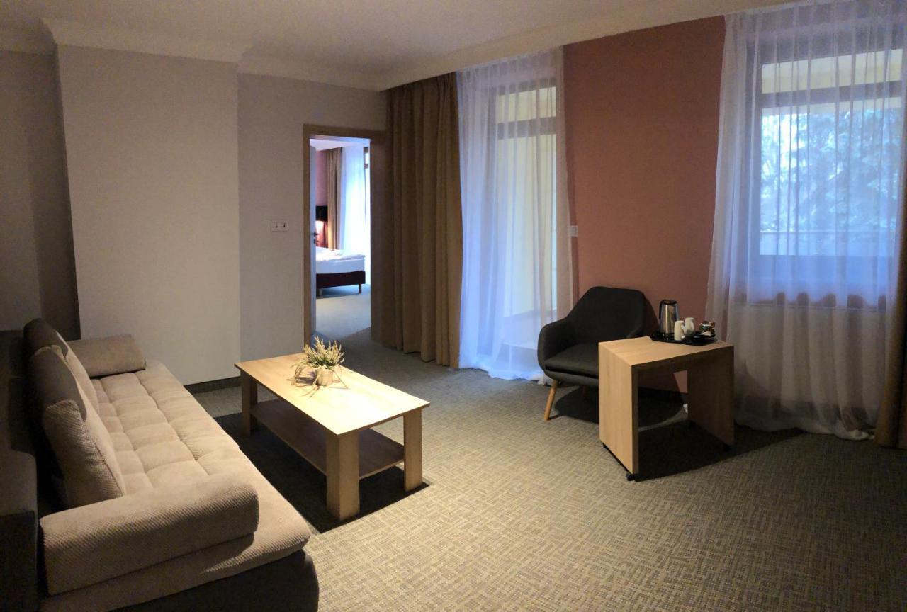 Akacja Medical Resort Цехоцинек Экстерьер фото