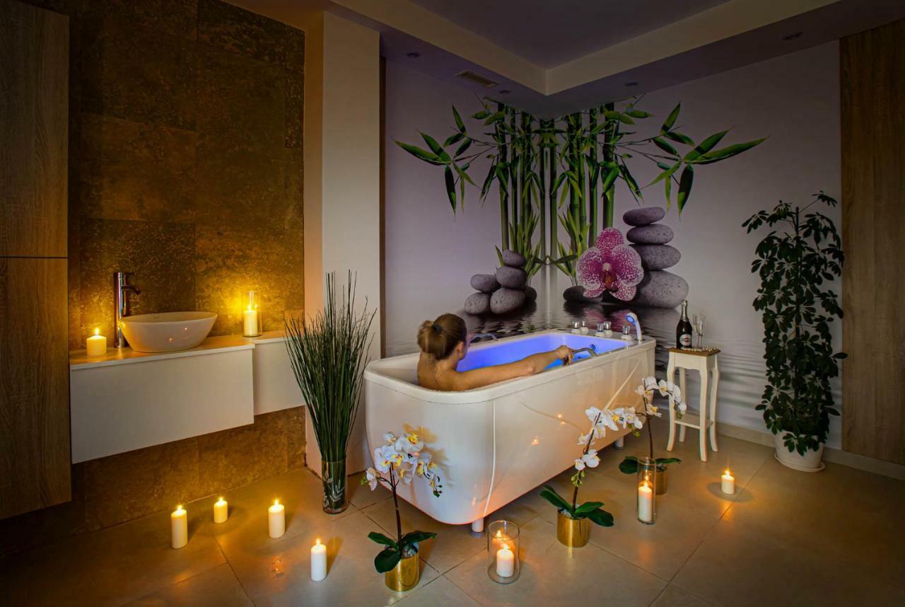 Akacja Medical Resort Цехоцинек Экстерьер фото